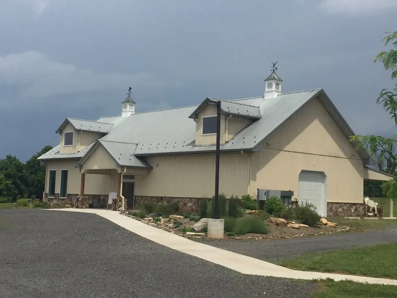 Eagle Tree Vineyards barn-style winery building