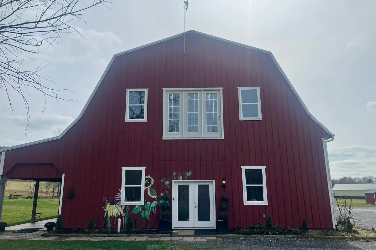 Two Twisted Posts Winery & Tavern red barn tasting room