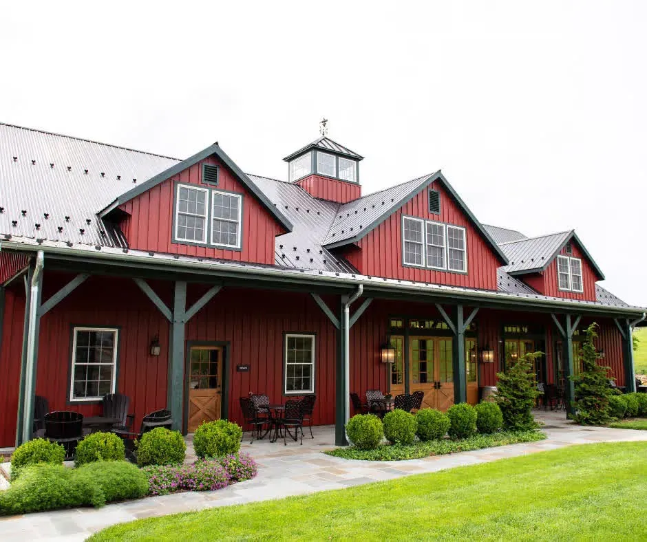 Williams Gap Vineyard tasting room and vineyard view